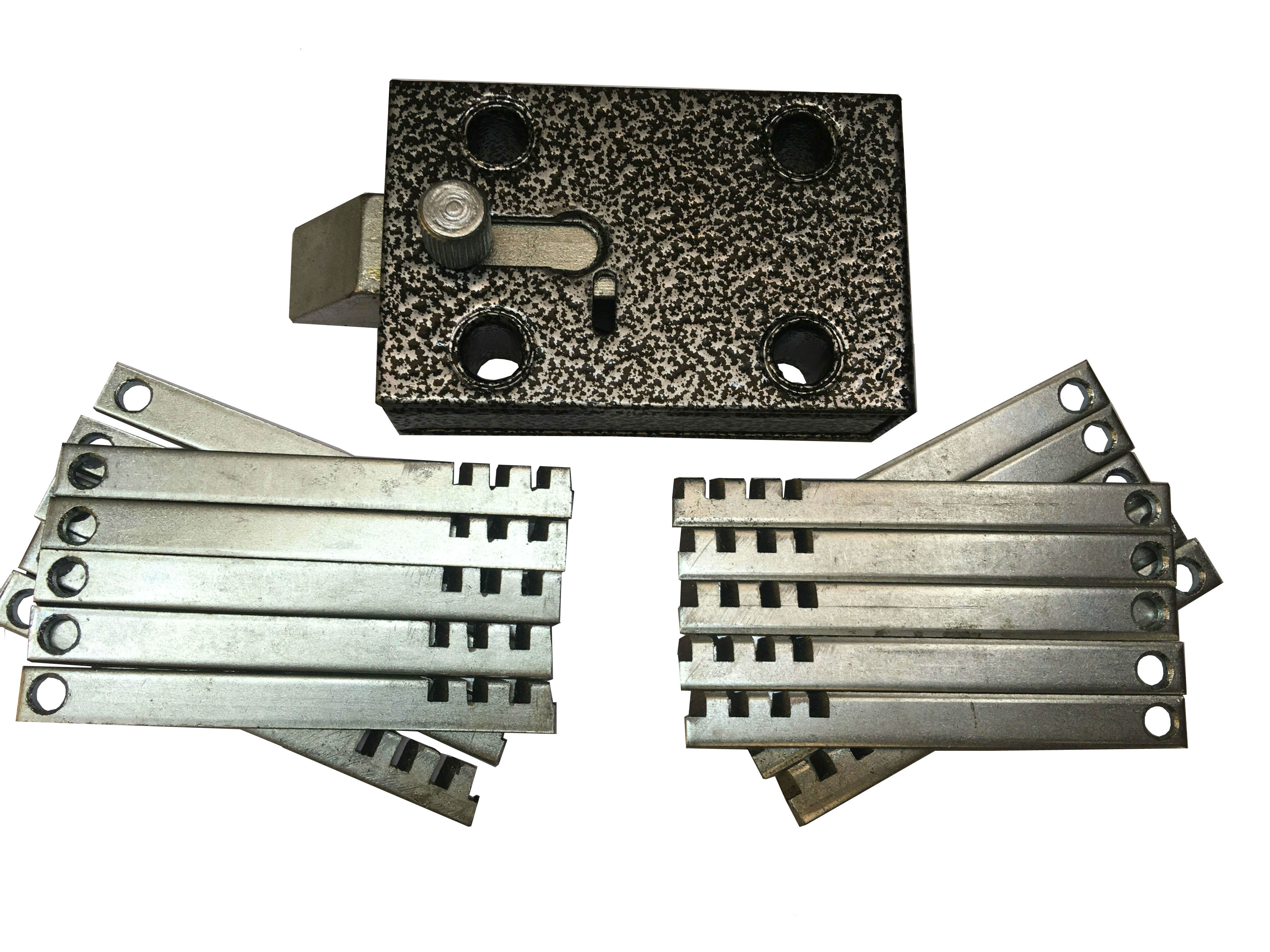 Накладной подъездный замок защелка ( 20 ключей ) 
Накладной подъездный замок защелка ( 20 ключей )