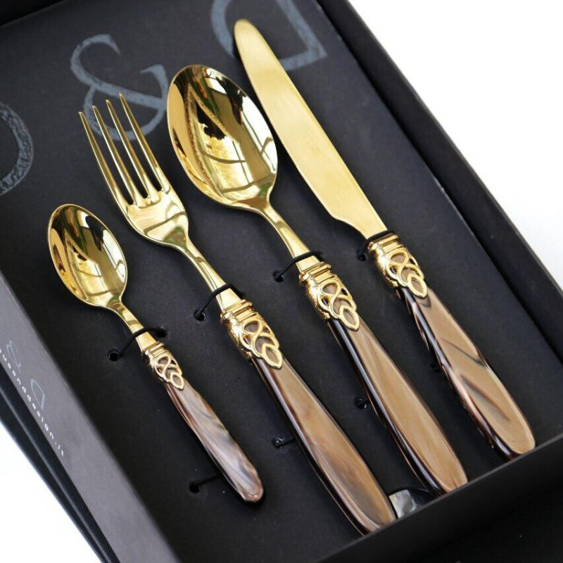 Набор столовых приборов 24ед. GIOIELLO GOLD+GOLD BROWN PEARL Domus Design (CD26PRGG/CH)
Набор столовых приборов 24ед. GIOIELLO GOLD+GOLD BROWN PEARL Domus Design (CD26PRGG/CH)