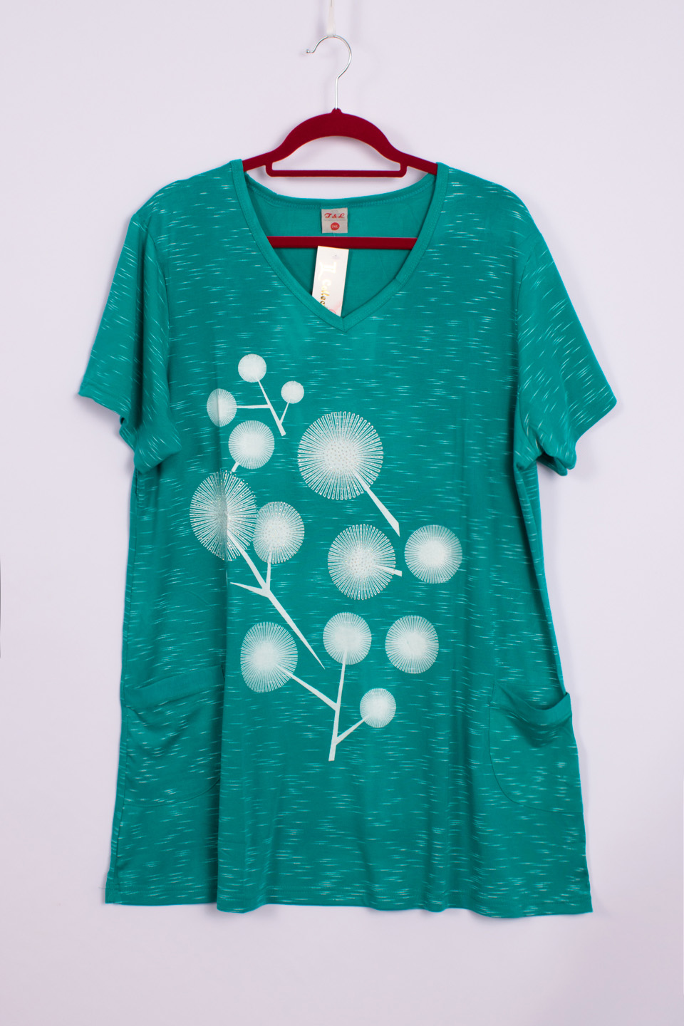 Футболка женская летняя с V-образной горловиной Collection A21-6 8XL. Размер 62-64
Футболка женская летняя с V-образной горловиной Collection A21-6 8XL. Размер 62-64