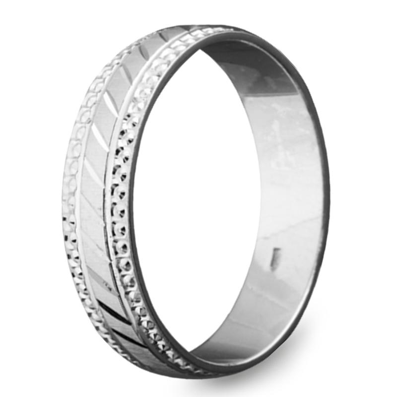 Кольцо обручальное 22.0 мм Серебро 925 3.43 г (ОС-5019, 2800319993)
Кольцо обручальное 22.0 мм Серебро 925 3.43 г (ОС-5019, 2800319993)