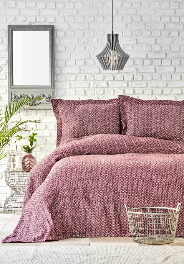 Покрывало Karaca Home Stella Bordo 230x240 + наволочки 50х70 (svt-2000022254410)
Покрывало Karaca Home Stella Bordo 230x240 + наволочки 50х70 (svt-2000022254410)