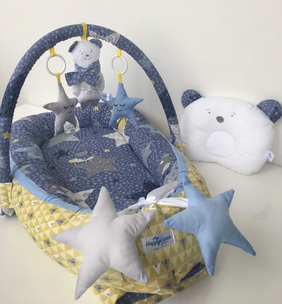 Кокон гнездышко для новорожденных Happy Luna Мишка с держателем для игрушек и ортопедической подушкой 0126
Кокон гнездышко для новорожденных Happy Luna Мишка с держателем для игрушек и ортопедической подушкой 0126