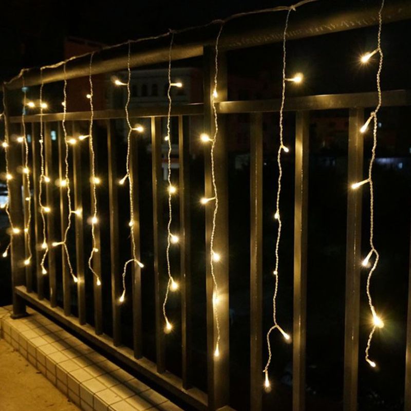 Гирлянда Бахрома 4x0,6 метра 120 LED, 20 нитей, 220В, IP55, (улица и дом) Winner Light 179565
Гирлянда Бахрома 4x0,6 метра 120 LED, 20 нитей, 220В, IP55, (улица и дом) Winner Light 179565