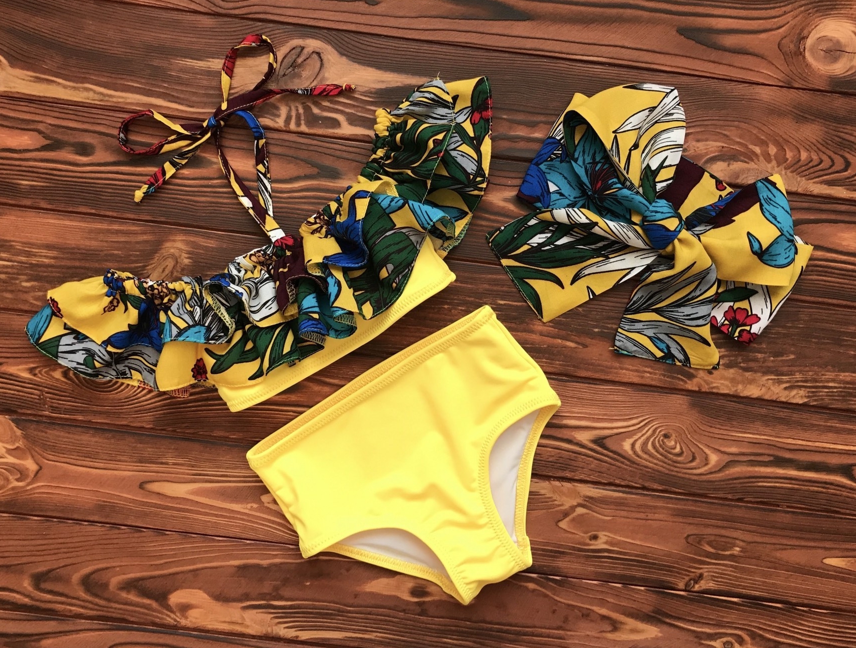 Раздельный купальник с высокой талией BabyLadySwim K8R018 98 см Желтый с цветами
Раздельный купальник с высокой талией BabyLadySwim K8R018 98 см Желтый с цветами