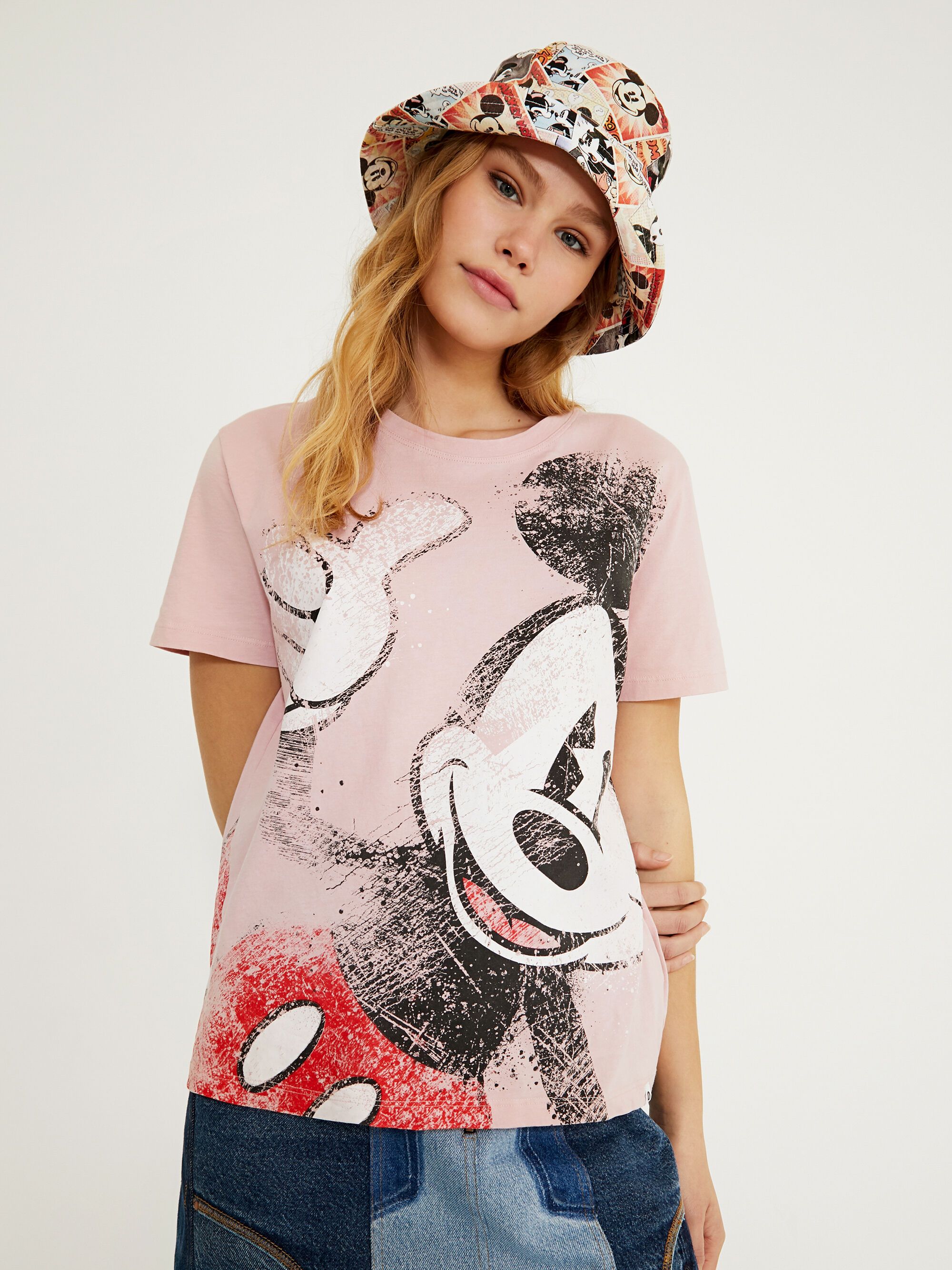 Футболка Desigual 21SWTKCZ-3067 S
Футболка Desigual 21SWTKCZ-3067 S