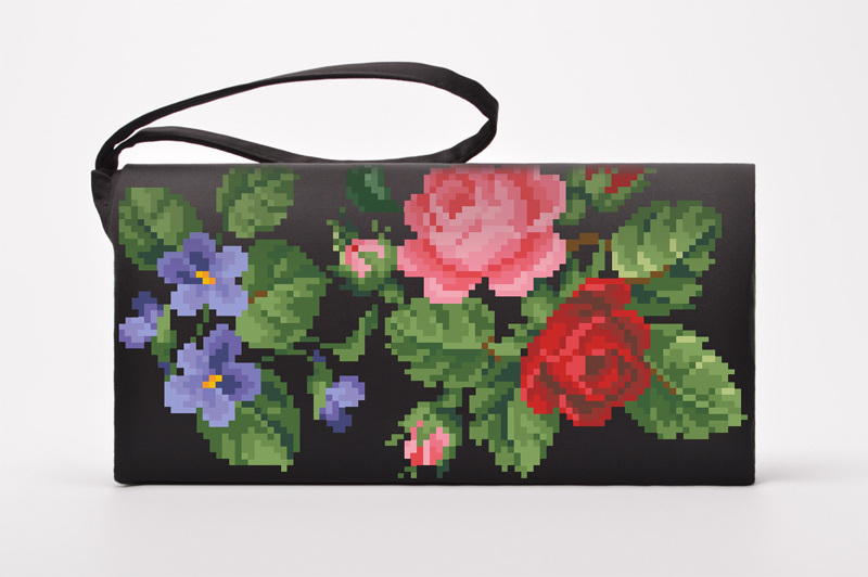 Набір для вишивки бісером Барвиста Вишиванка заготовки пошитого клатча Троянди, фіалки, конвалії (КЛ021шЧ1301k) 
Набір для вишивки бісером Барвиста Вишиванка заготовки пошитого клатча Троянди, фіалки, конвалії (КЛ021шЧ1301k)