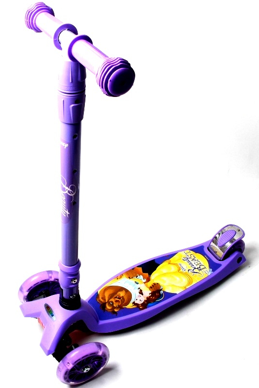 Самокат Scooter Maxi Disney со светящимися колесами, наклоном руля и складной ручкой, Beauty Beast
Самокат Scooter Maxi Disney со светящимися колесами, наклоном руля и складной ручкой, Beauty Beast