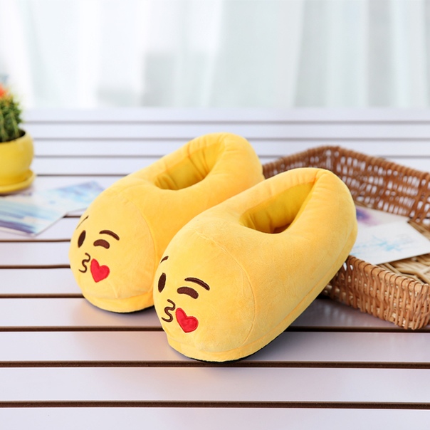 Плюшевые тапочки игрушки Эмоджи смайлы поцелуй My kigu 28 см Размер 41 универсальный
Плюшевые тапочки игрушки Эмоджи смайлы поцелуй My kigu 28 см Размер 41 универсальный