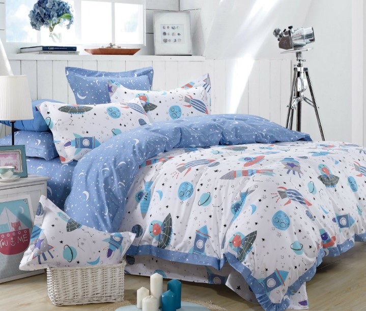 Комплект постельного белья Космические приключения CottonTwill 220х240 см Евро Бязь (ДРБ040-5)
Комплект постельного белья Космические приключения CottonTwill 220х240 см Евро Бязь (ДРБ040-5)