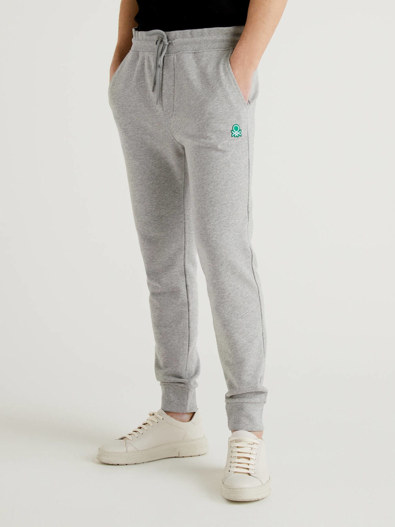 Спортивные штаны United Colors of Benetton 3J68P0503-501, Спортивные штаны United Colors of Benetton 3J68P0503-501 M
Спортивные штаны United Colors of Benetton 3J68P0503-501, Спортивные штаны United Colors of Benetton 3J68P0503-501 M