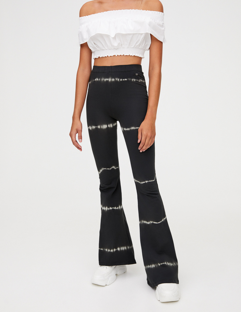 Брюки PULL & BEAR Ж1056449 (9671/409/833) цвет черный, Брюки PULL & BEAR Ж1056449 (9671/409/833) цвет черный S
Брюки PULL & BEAR Ж1056449 (9671/409/833) цвет черный, Брюки PULL & BEAR Ж1056449 (9671/409/833) цвет черный S