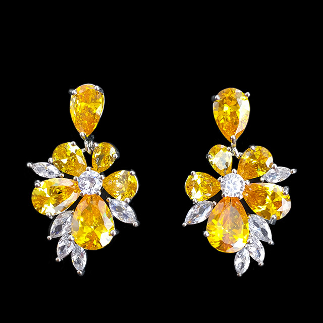 Женские серьги Гортенезия DiaDemaGrand Серебряный с желтым камнем (0418102-15-6)
Женские серьги Гортенезия DiaDemaGrand Серебряный с желтым камнем (0418102-15-6)