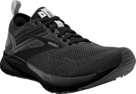 Женские кроссовки Brooks Ricochet 3 Running Sneaker Ebony/Blackened Pearl/Black 42
Женские кроссовки Brooks Ricochet 3 Running Sneaker Ebony/Blackened Pearl/Black 42