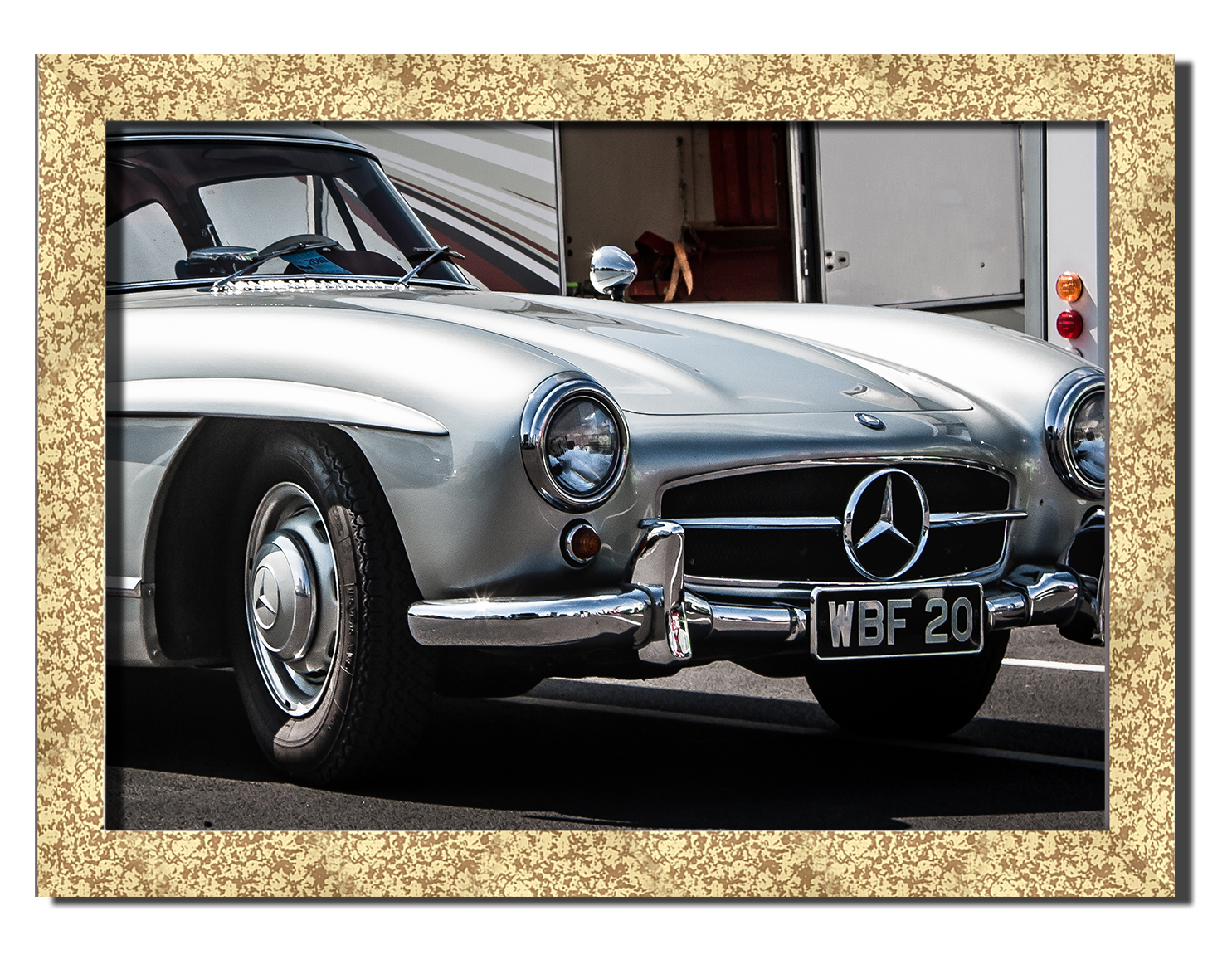 Golden frame картина на файн-арт бумаге MERCEDES-BENZ 300SL классический Мерседес Hotel Arizona HD 31 см x 41 см
Golden frame картина на файн-арт бумаге MERCEDES-BENZ 300SL классический Мерседес Hotel Arizona HD 31 см x 41 см