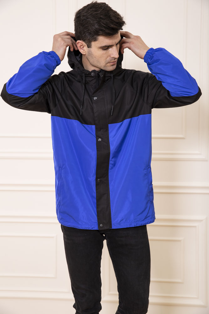 Курткаветровка мужская с капюшоном цвет Черносиний размер M FG_03775 
Курткаветровка мужская с капюшоном цвет Черносиний размер M FG_03775