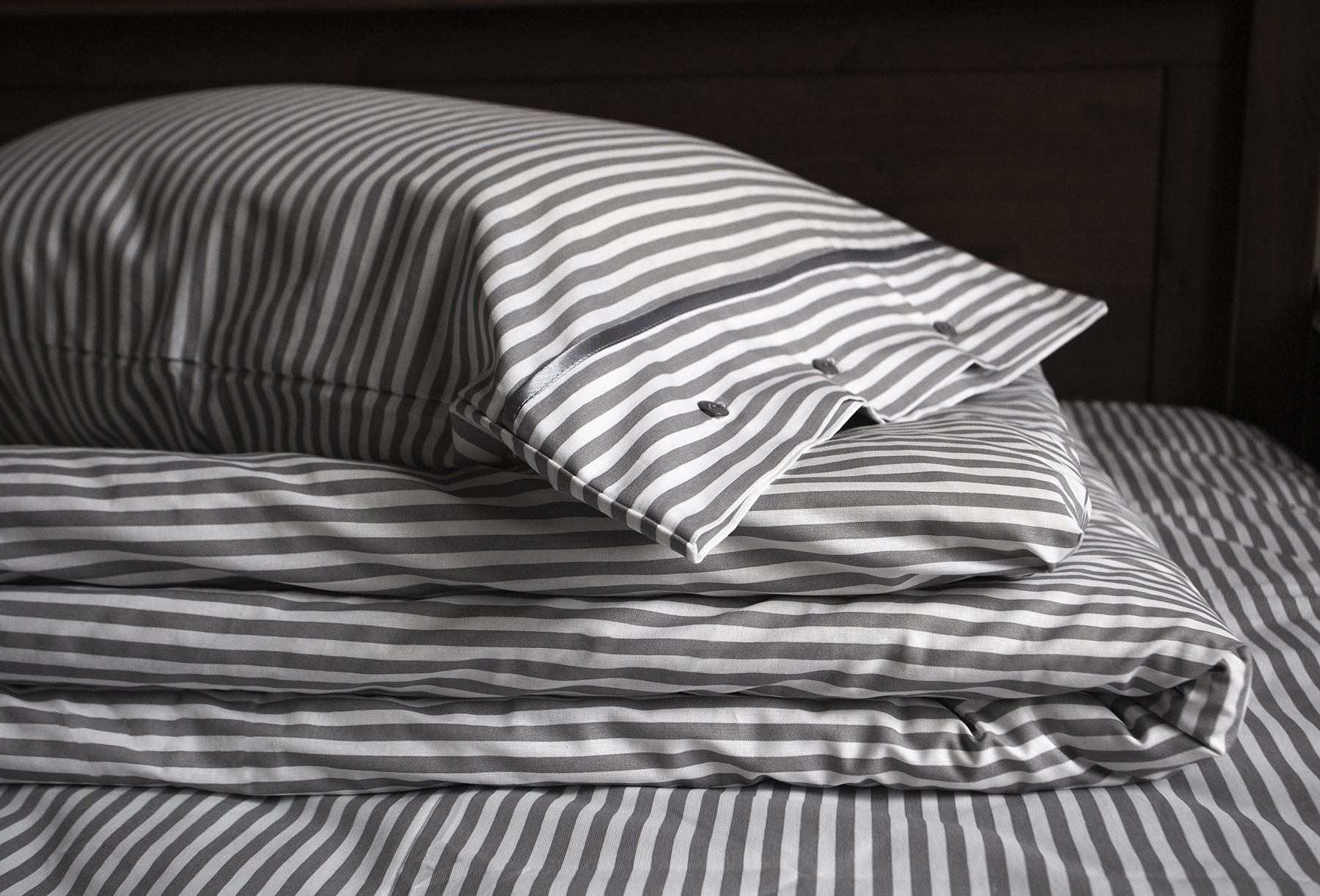 Комплект постельного белья Sleeper Set Поплин Nordic Home Семейный 2х145х210 см (SS-NH-2,5)
Комплект постельного белья Sleeper Set Поплин Nordic Home Семейный 2х145х210 см (SS-NH-2,5)
