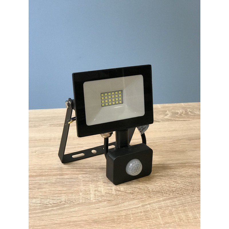 Прожектор светодиодный LED SMD 30w 6500K IP65 1800LM с датчиком чёрный "LEMANSO" LMPS38
Прожектор светодиодный LED SMD 30w 6500K IP65 1800LM с датчиком чёрный "LEMANSO" LMPS38