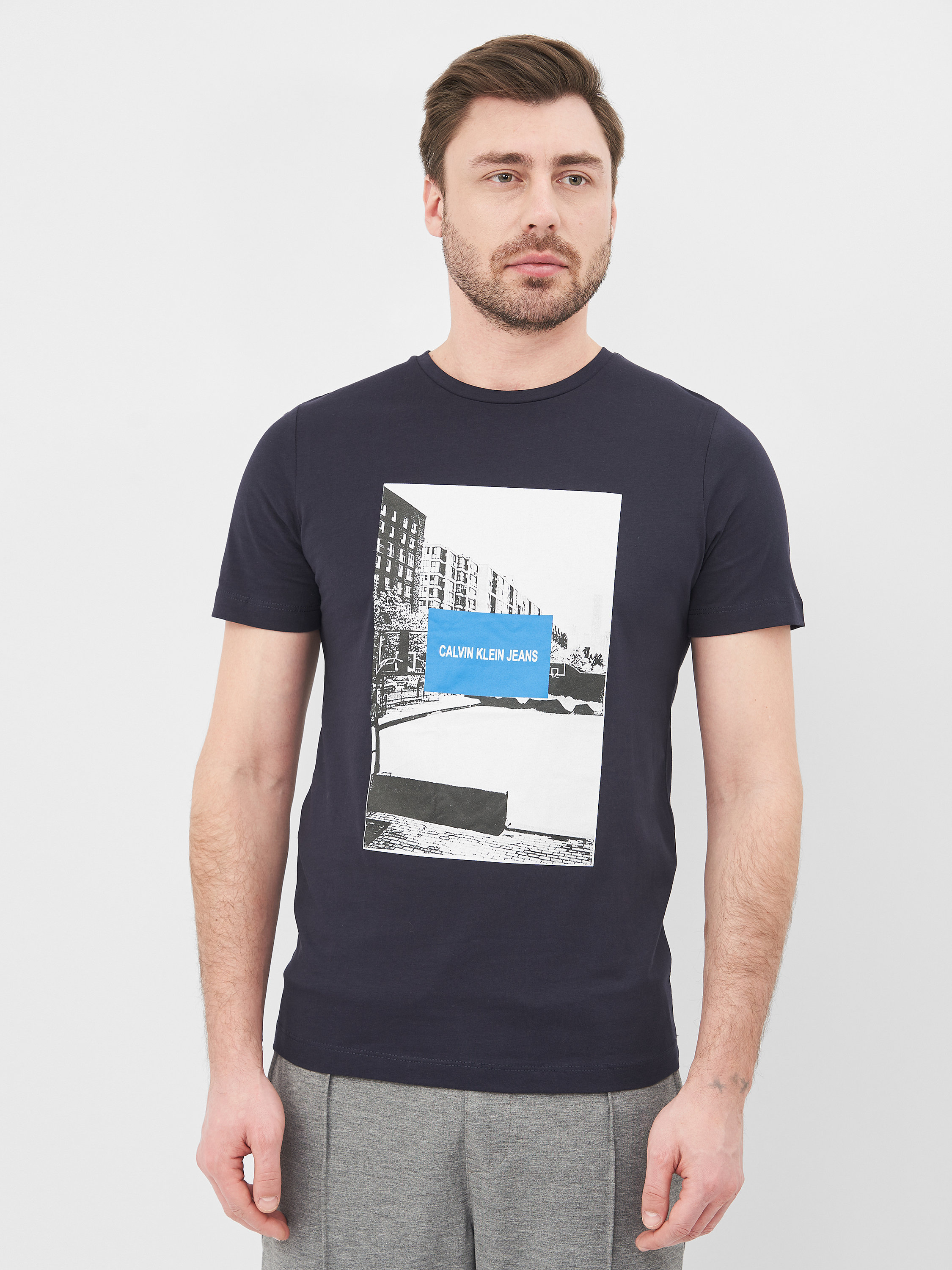 Футболка Calvin Klein Jeans 10566.3 (44) Темно-синяя, Футболка Calvin Klein Jeans 10566.3 S (44) Темно-синяя
Футболка Calvin Klein Jeans 10566.3 (44) Темно-синяя, Футболка Calvin Klein Jeans 10566.3 S (44) Темно-синяя
