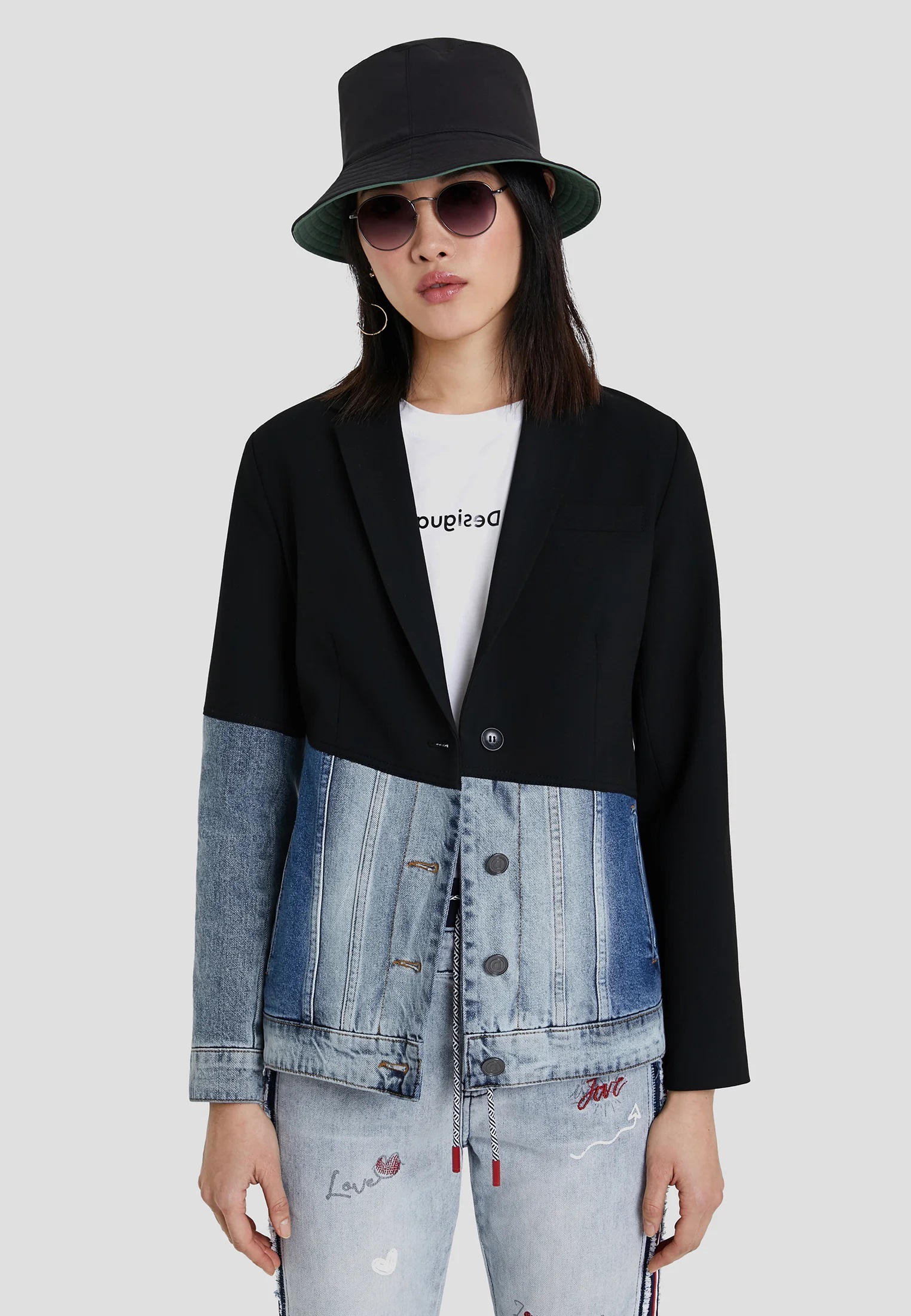 Піджак Desigual Чорний+Джинс DE121G046-Q11, Піджак Desigual 36 Чорний+Джинс DE121G046-Q11-36
Піджак Desigual Чорний+Джинс DE121G046-Q11, Піджак Desigual 36 Чорний+Джинс DE121G046-Q11-36