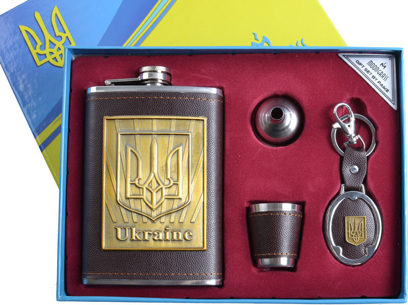 Подарочный набор с Украинской символикой "Moongrass" 4в1 Фляга, Брелок, Рюмка, Лейка DJH-1097
Подарочный набор с Украинской символикой "Moongrass" 4в1 Фляга, Брелок, Рюмка, Лейка DJH-1097
