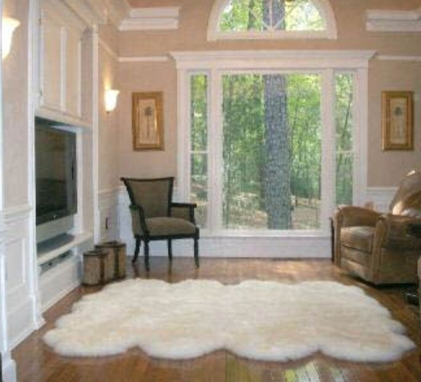 Ковер из 10-ти овечьих шкур 210 * 280 см. Белый 
Ковер из 10-ти овечьих шкур 210 * 280 см. Белый