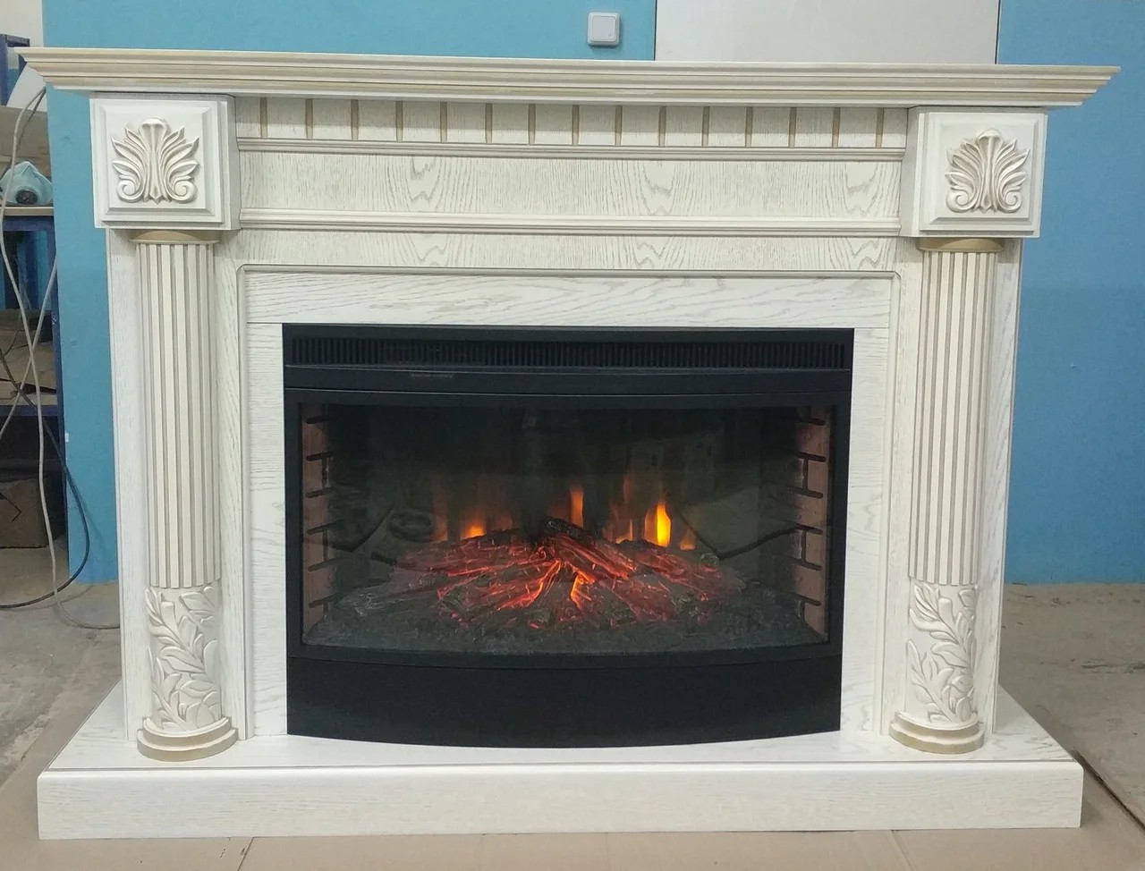 Каминокомплект Fireplace Аляска портал изготовлен из МДФ со шпоном натурального дуба с электроочагом
Каминокомплект Fireplace Аляска портал изготовлен из МДФ со шпоном натурального дуба с электроочагом
