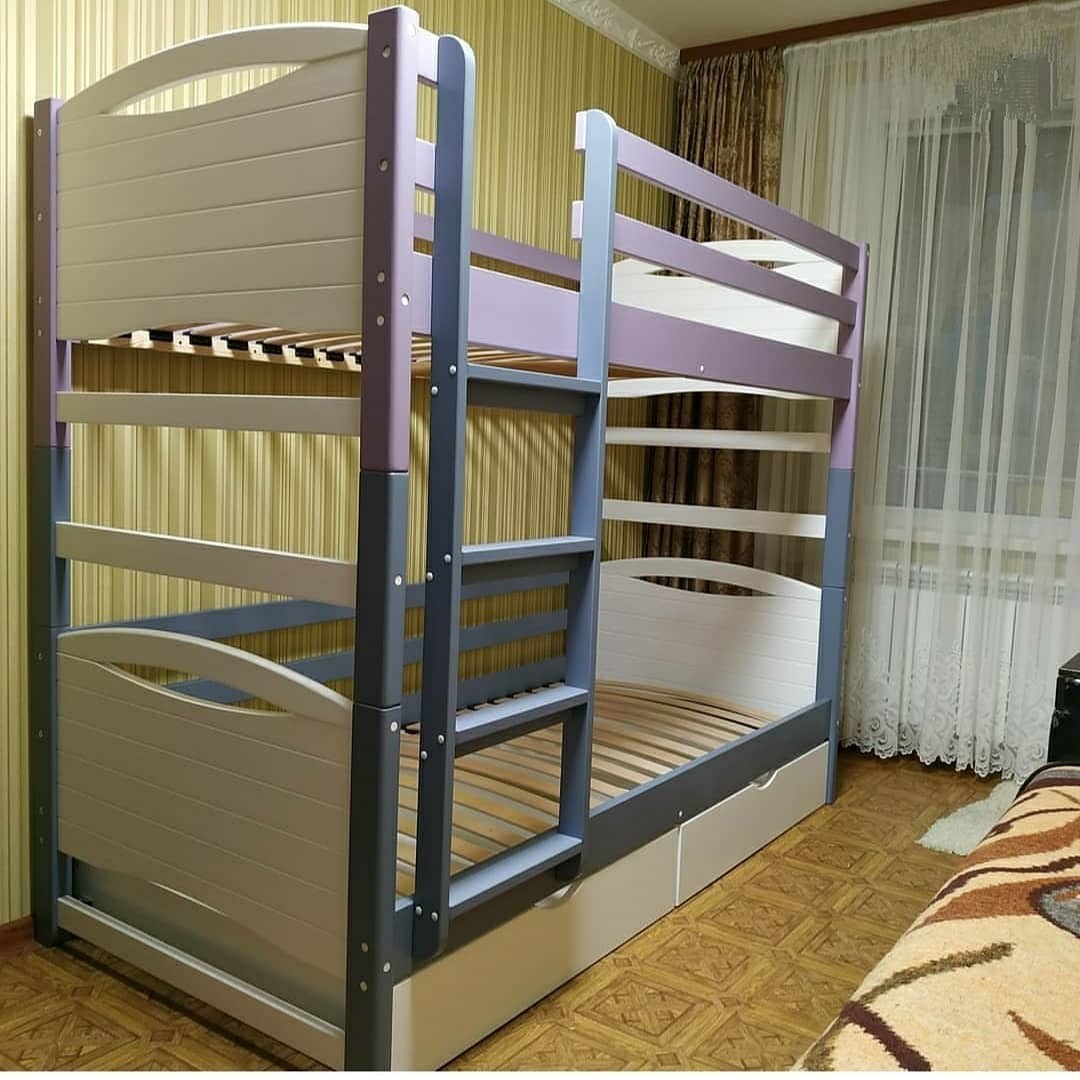 Кровать двухъярусная RainbowDream Анимона 80х190 см сиренево-белый массив ольхи, с ящиками
Кровать двухъярусная RainbowDream Анимона 80х190 см сиренево-белый массив ольхи, с ящиками
