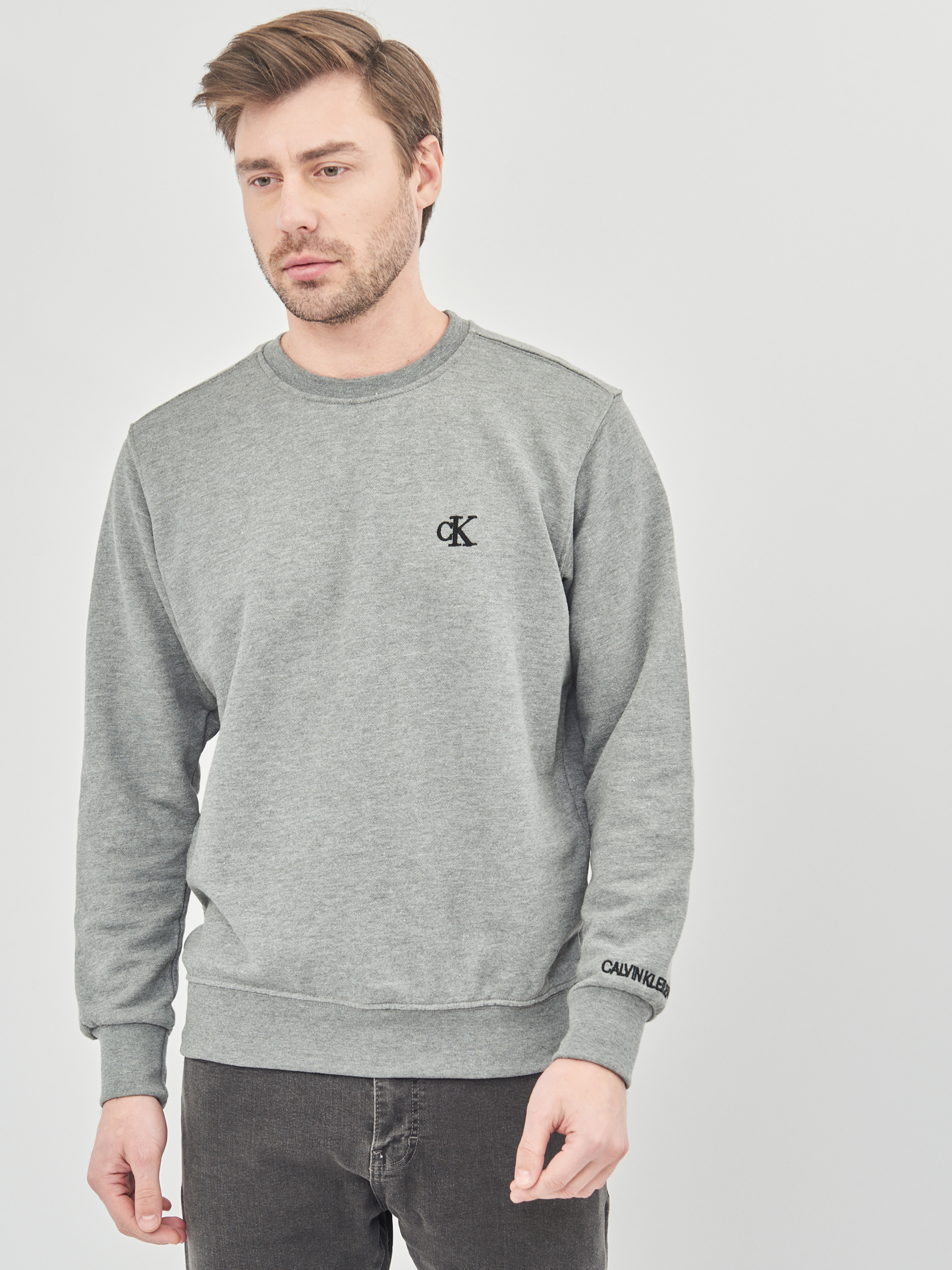 Свитшот Calvin Klein Jeans 10440.2 (44) Серый, Свитшот Calvin Klein Jeans 10440.2 S (44) Серый
Свитшот Calvin Klein Jeans 10440.2 (44) Серый, Свитшот Calvin Klein Jeans 10440.2 S (44) Серый