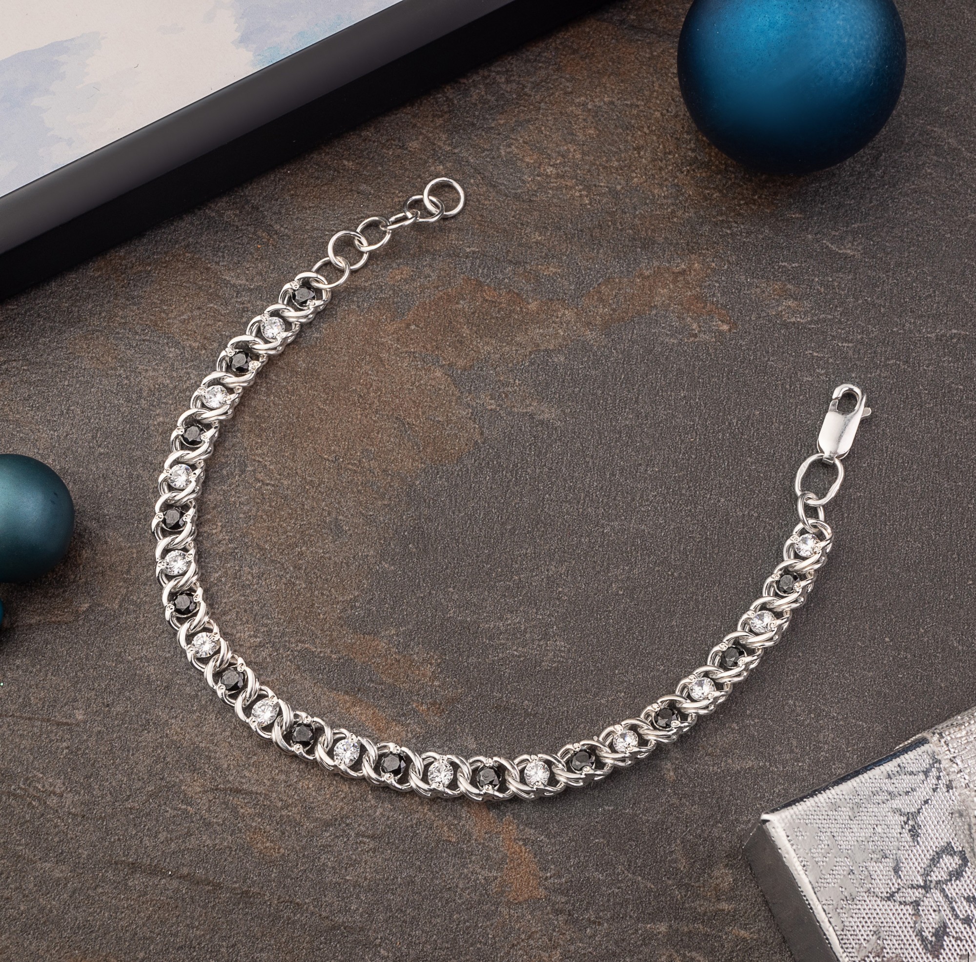 Серебряный браслет Арабский бисмарк с камнями 18,5-20,5 см 8,45 грамм арт 204/2 ч\б
Серебряный браслет Арабский бисмарк с камнями 18,5-20,5 см 8,45 грамм арт 204/2 ч\б