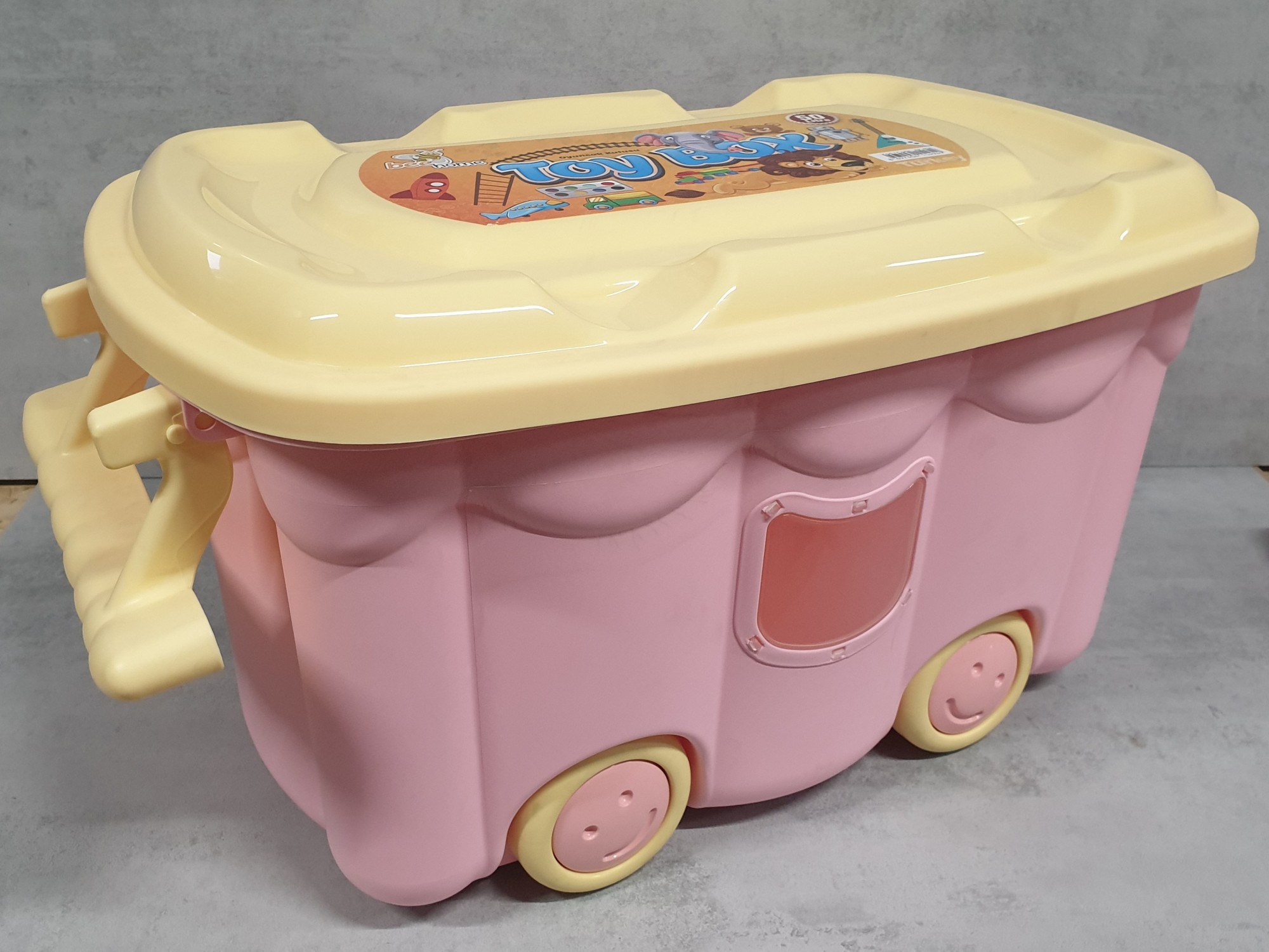 Контейнер для игрушек на колёсах Bee Home 50 л 63,5 х 34 х 41,6 см розовый (0150)
Контейнер для игрушек на колёсах Bee Home 50 л 63,5 х 34 х 41,6 см розовый (0150)