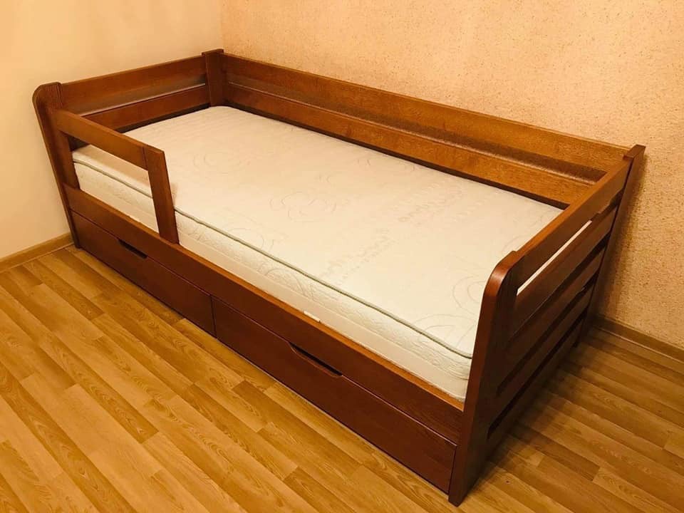 Детская односпальная подростковая кровать из массива дуба Винни 80х190 Tin 107 коричневый Шаг ламелей 5,5 см. 2 ящика на направляющих
Детская односпальная подростковая кровать из массива дуба Винни 80х190 Tin 107 коричневый Шаг ламелей 5,5 см. 2 ящика на направляющих
