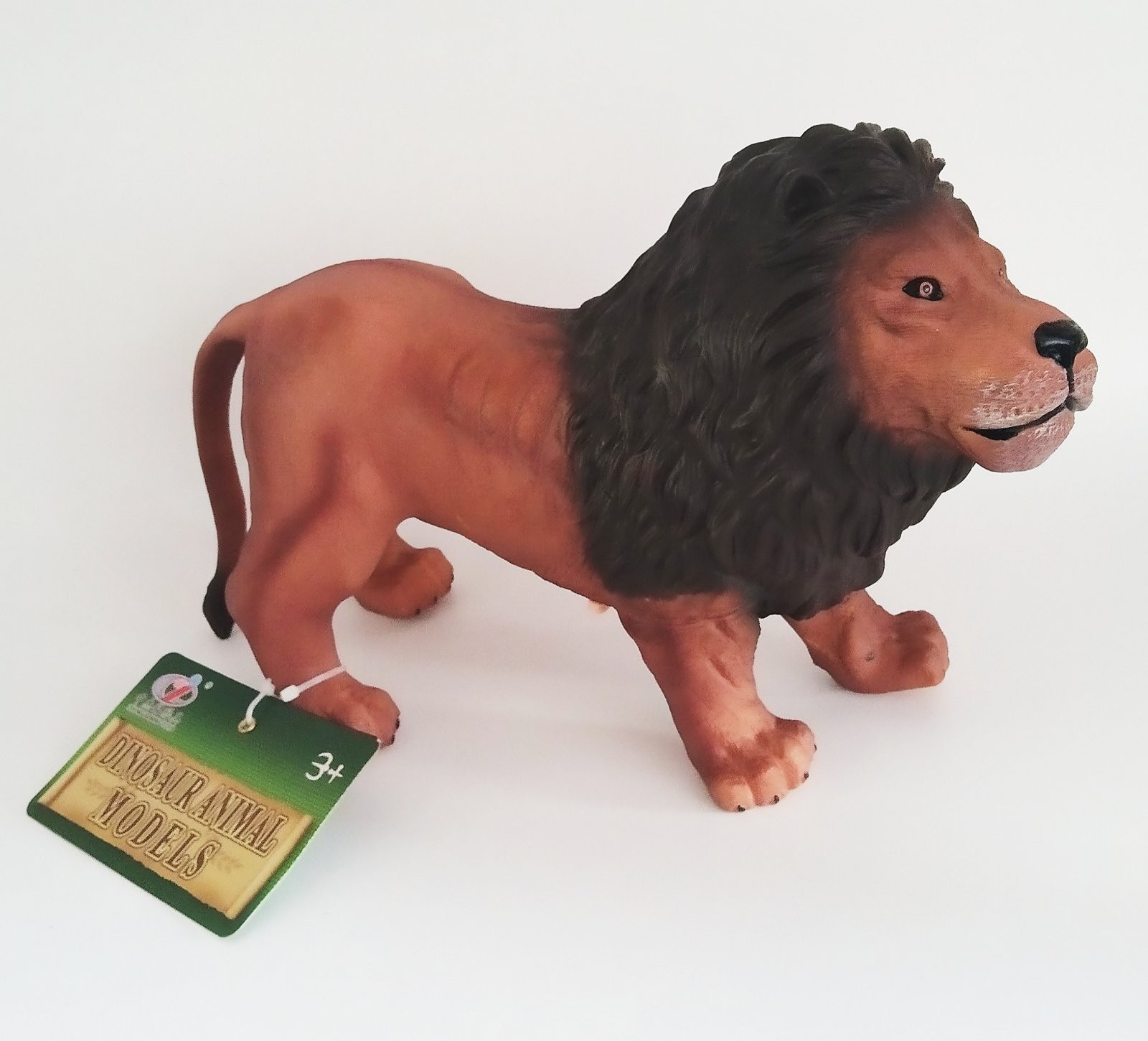 Игровая фигурка "Лев" 0552f 
Игровая фигурка "Лев" 0552f