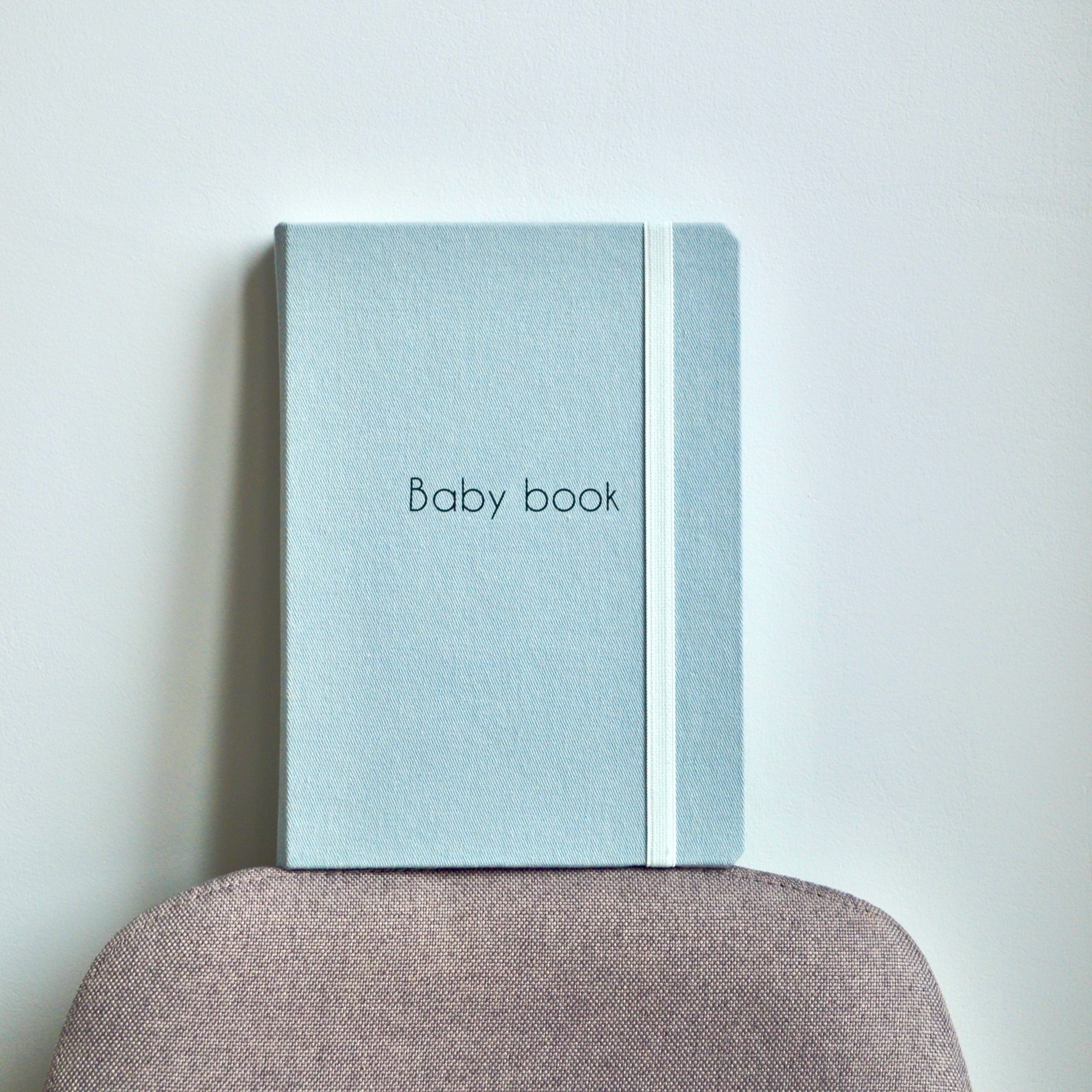 Фотоальбом ручной работы Ivanka Present детский для хлопчика Baby Book 24х18 см небесно голубой
Фотоальбом ручной работы Ivanka Present детский для хлопчика Baby Book 24х18 см небесно голубой