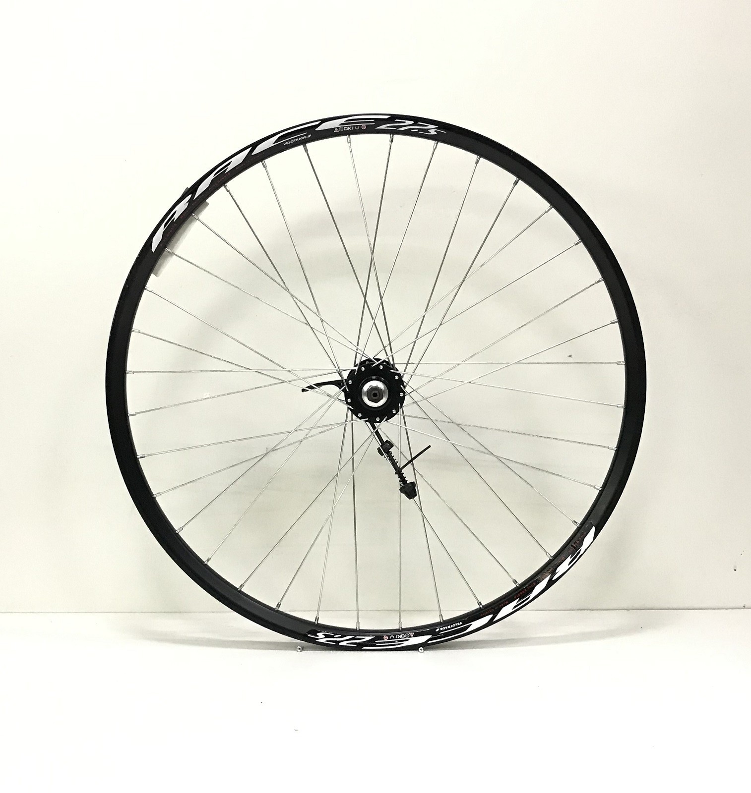 Колесо на велосипед переднее 27.5" под дисковый тормоз на промах Velohit mod 2023
Колесо на велосипед переднее 27.5" под дисковый тормоз на промах Velohit mod 2023
