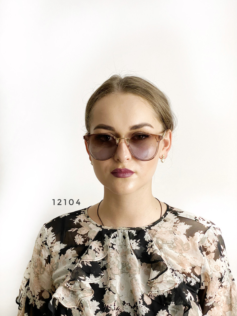 Солнцезащитные очки с коричнево голубыми линзами 12104
Солнцезащитные очки с коричнево голубыми линзами 12104