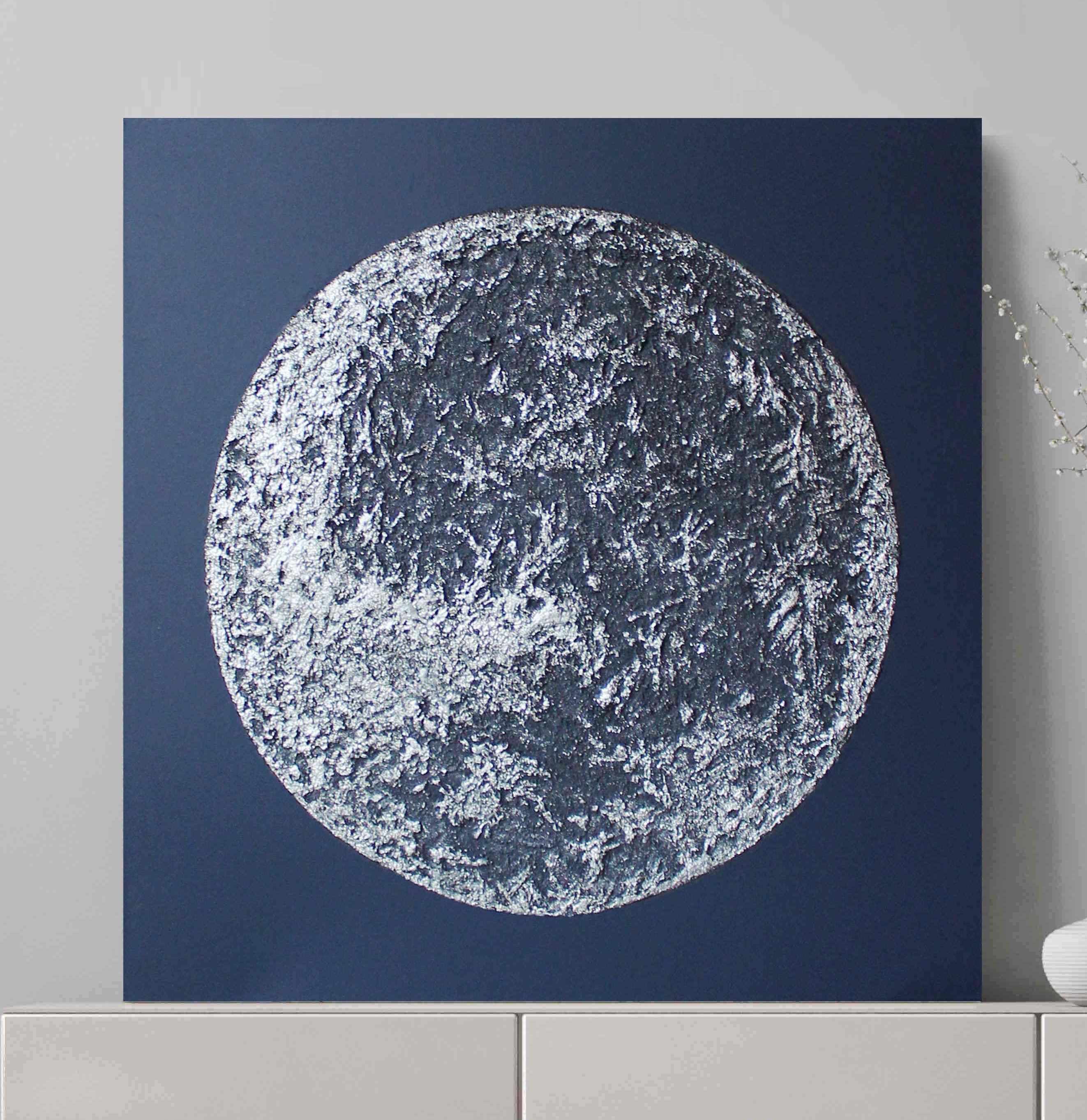 Картина луна акриловыми красками на холсте Mati Silver Moon Ручной работы 90х90 см (АА-344-Р 90-90)
Картина луна акриловыми красками на холсте Mati Silver Moon Ручной работы 90х90 см (АА-344-Р 90-90)