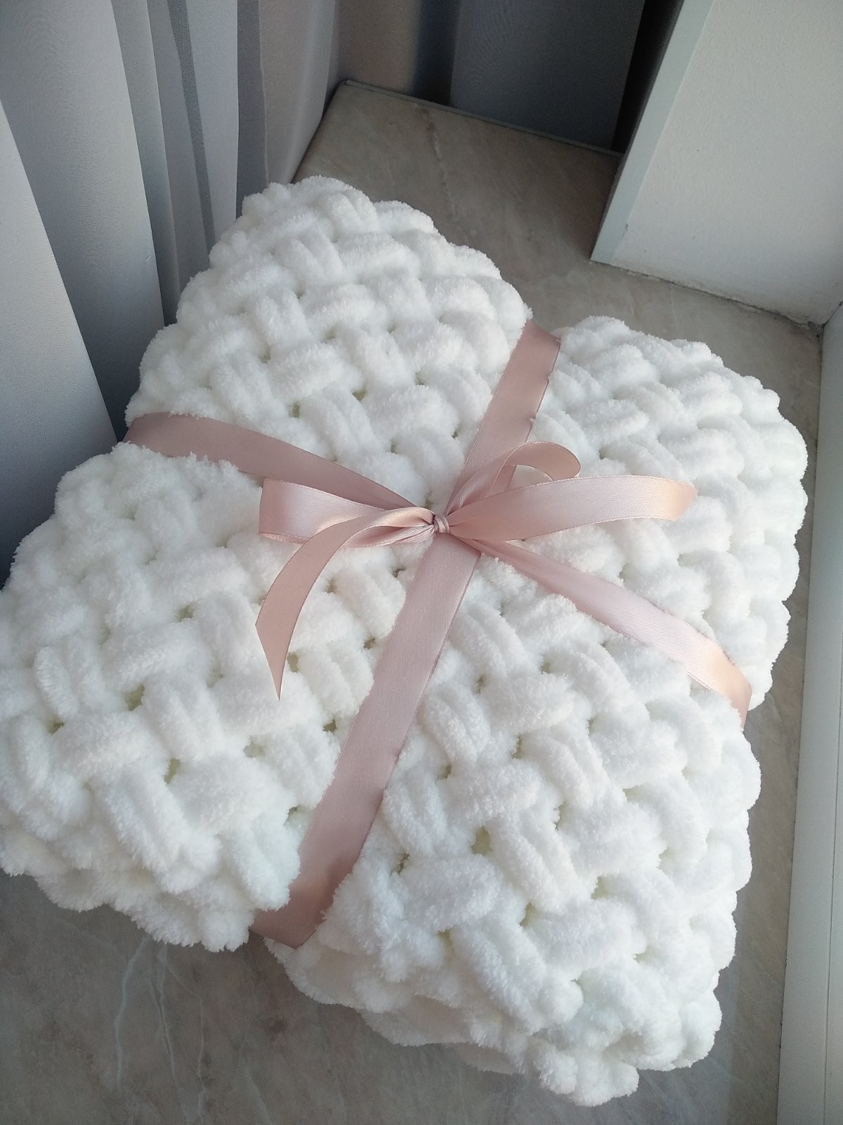 Плед детский MamBaby из плюшевой гипоаллергенной пряжи премиум класса Alize puffy 120х100 см. Белый
Плед детский MamBaby из плюшевой гипоаллергенной пряжи премиум класса Alize puffy 120х100 см. Белый