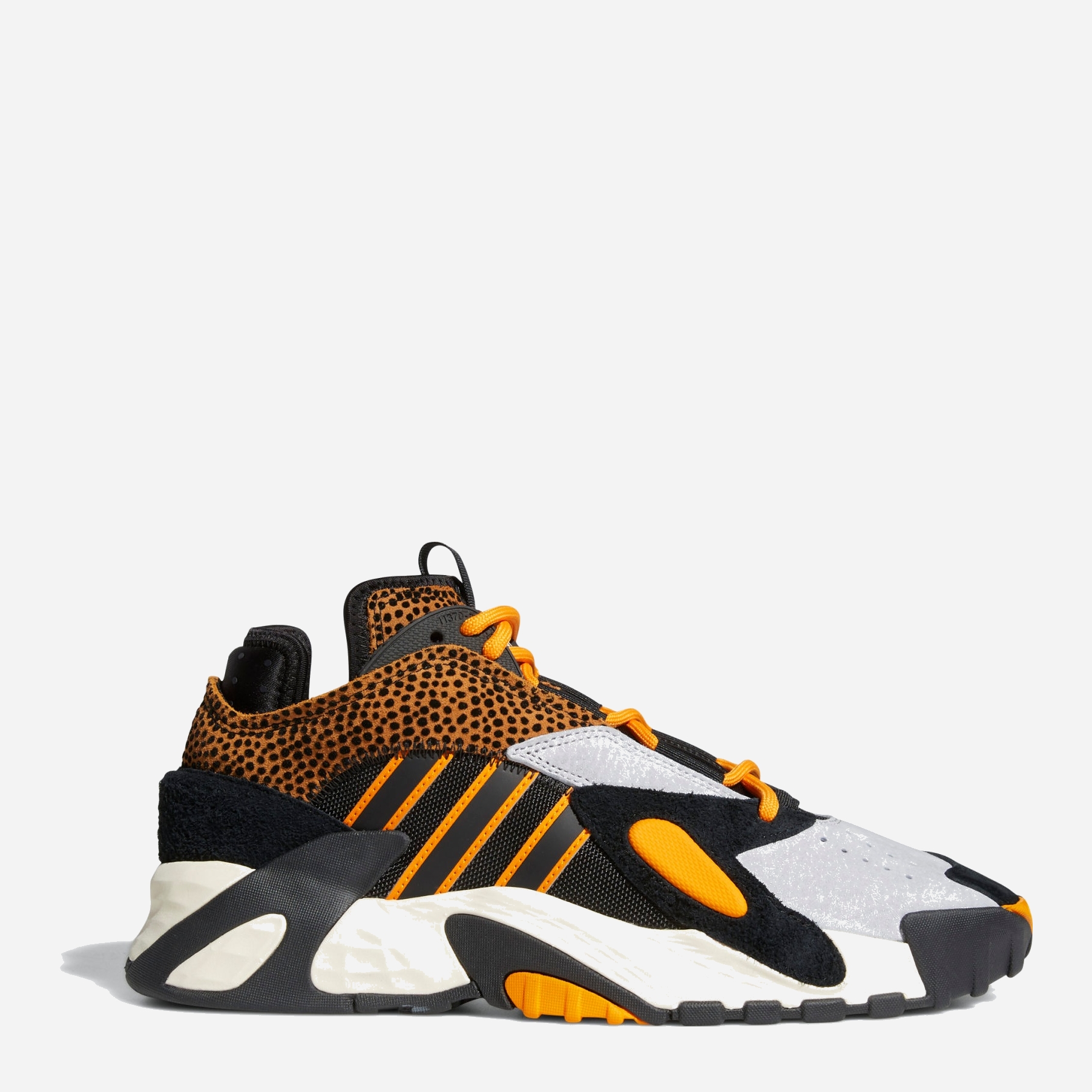 Кроссовки Adidas Originals Streetball FX9701 41 (8.5) 27 см Cblack/Creora/Cwhite
Кроссовки Adidas Originals Streetball FX9701 41 (8.5) 27 см Cblack/Creora/Cwhite