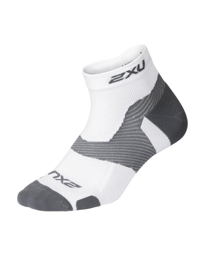 Компрессионные спортивные укороченные носки 2XU, Vectr Light Cushion 1/4 Crew, M (38-42), белый/серый
Компрессионные спортивные укороченные носки 2XU, Vectr Light Cushion 1/4 Crew, M (38-42), белый/серый