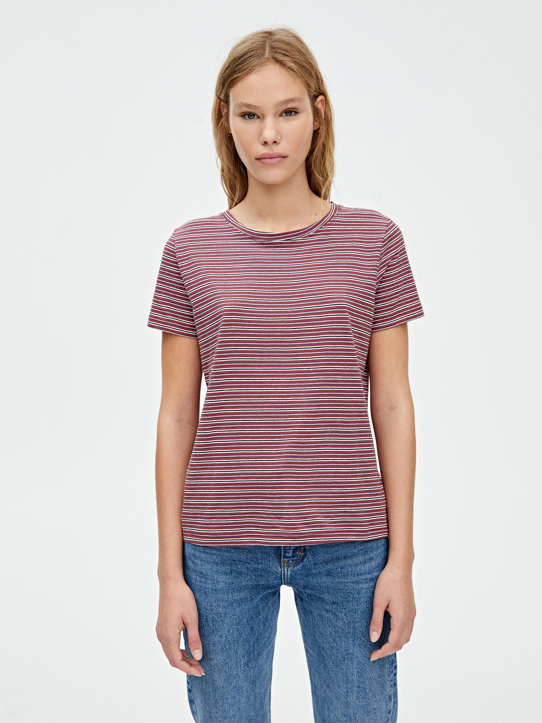 Футболка Pull & Bear 9230398605-AAUB S Разноцветная
Футболка Pull & Bear 9230398605-AAUB S Разноцветная