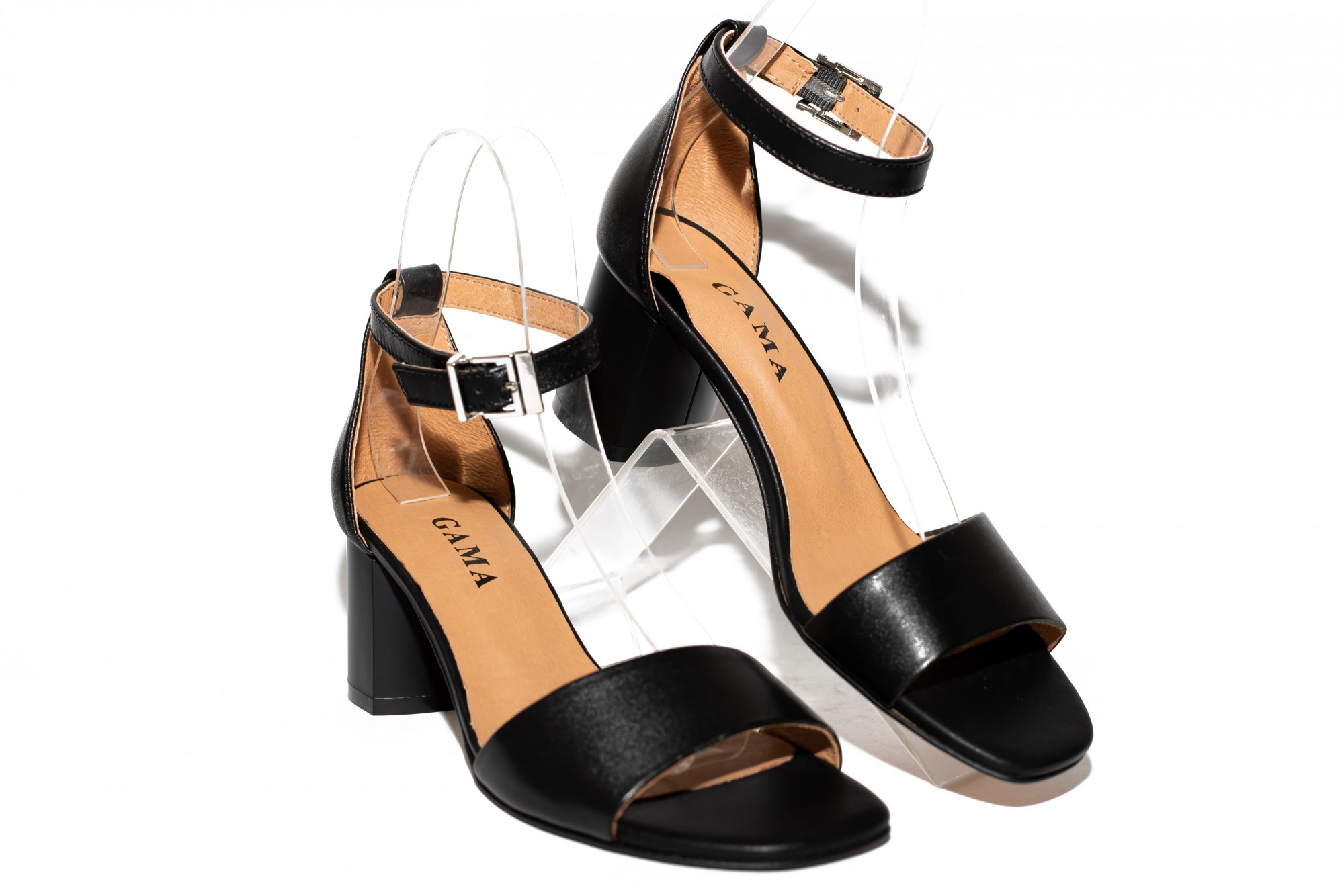 Босоножки Gama 30180 39 черные
Босоножки Gama 30180 39 черные