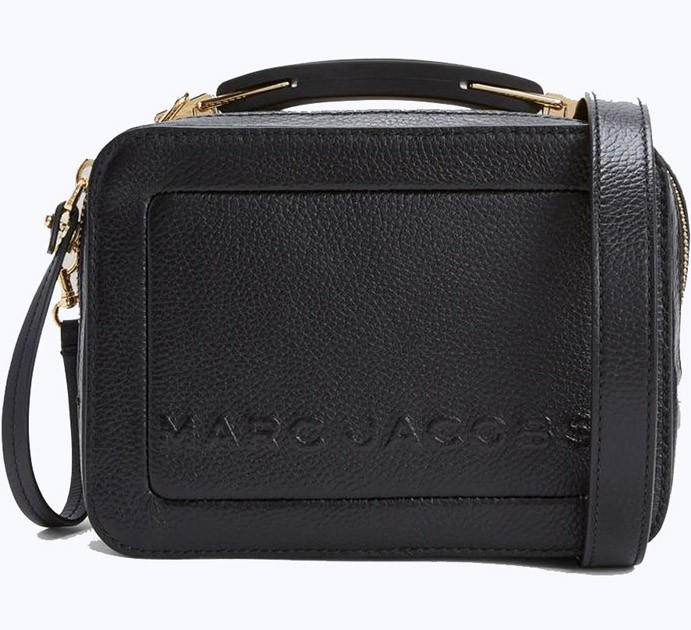 Женская кожаная сумка через плечо Marc Jacobs Mini Box Bag Black маленькая каркасная черная (M0014840-001)
Женская кожаная сумка через плечо Marc Jacobs Mini Box Bag Black маленькая каркасная черная (M0014840-001)