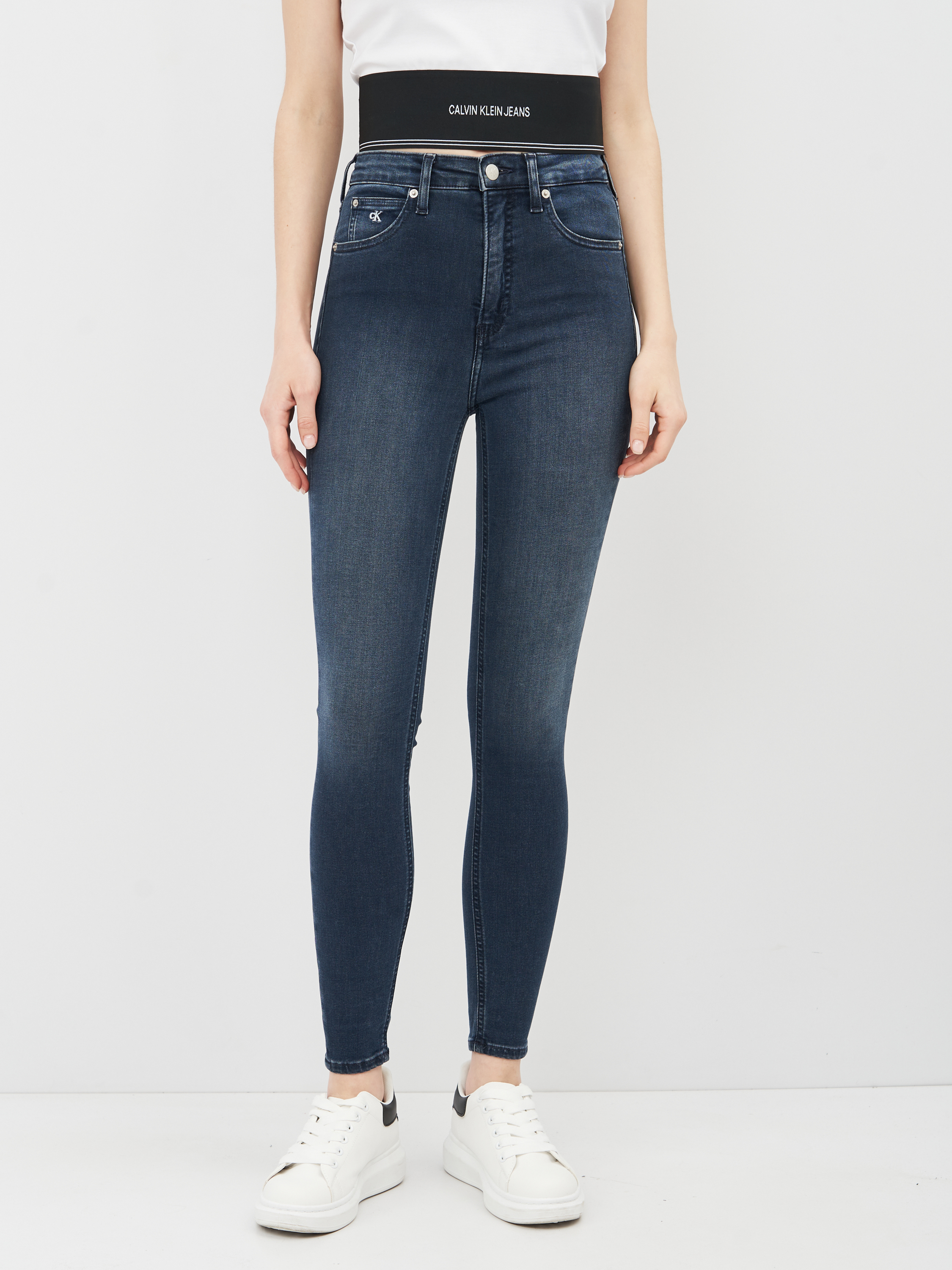 Джинсы Calvin Klein Jeans High Rise Super Skinny Ankle J20J215788-1BJ 29 Denim Dark
Джинсы Calvin Klein Jeans High Rise Super Skinny Ankle J20J215788-1BJ 29 Denim Dark