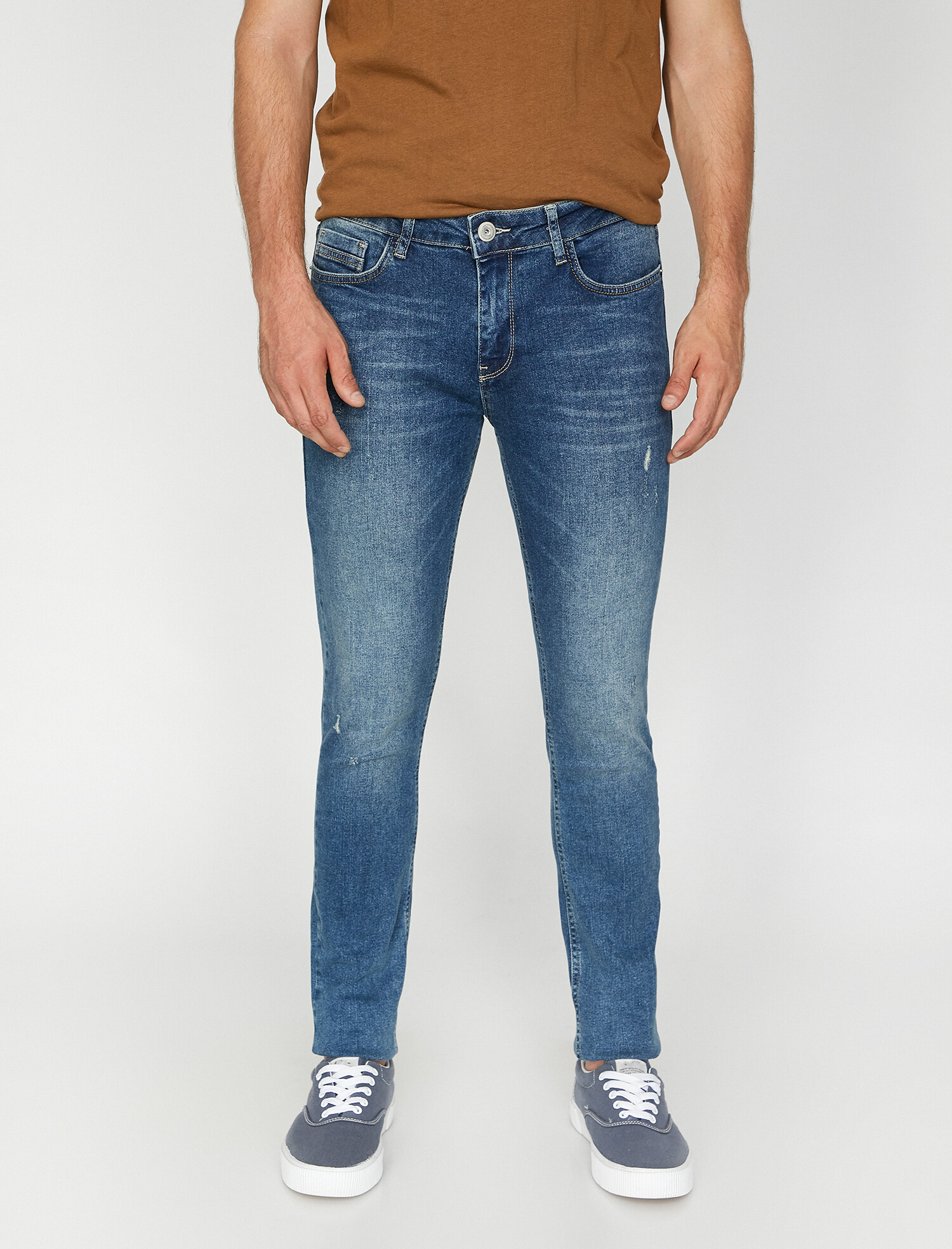 Джинсы Koton 0KAM43853LD 36-32 Blue
Джинсы Koton 0KAM43853LD 36-32 Blue