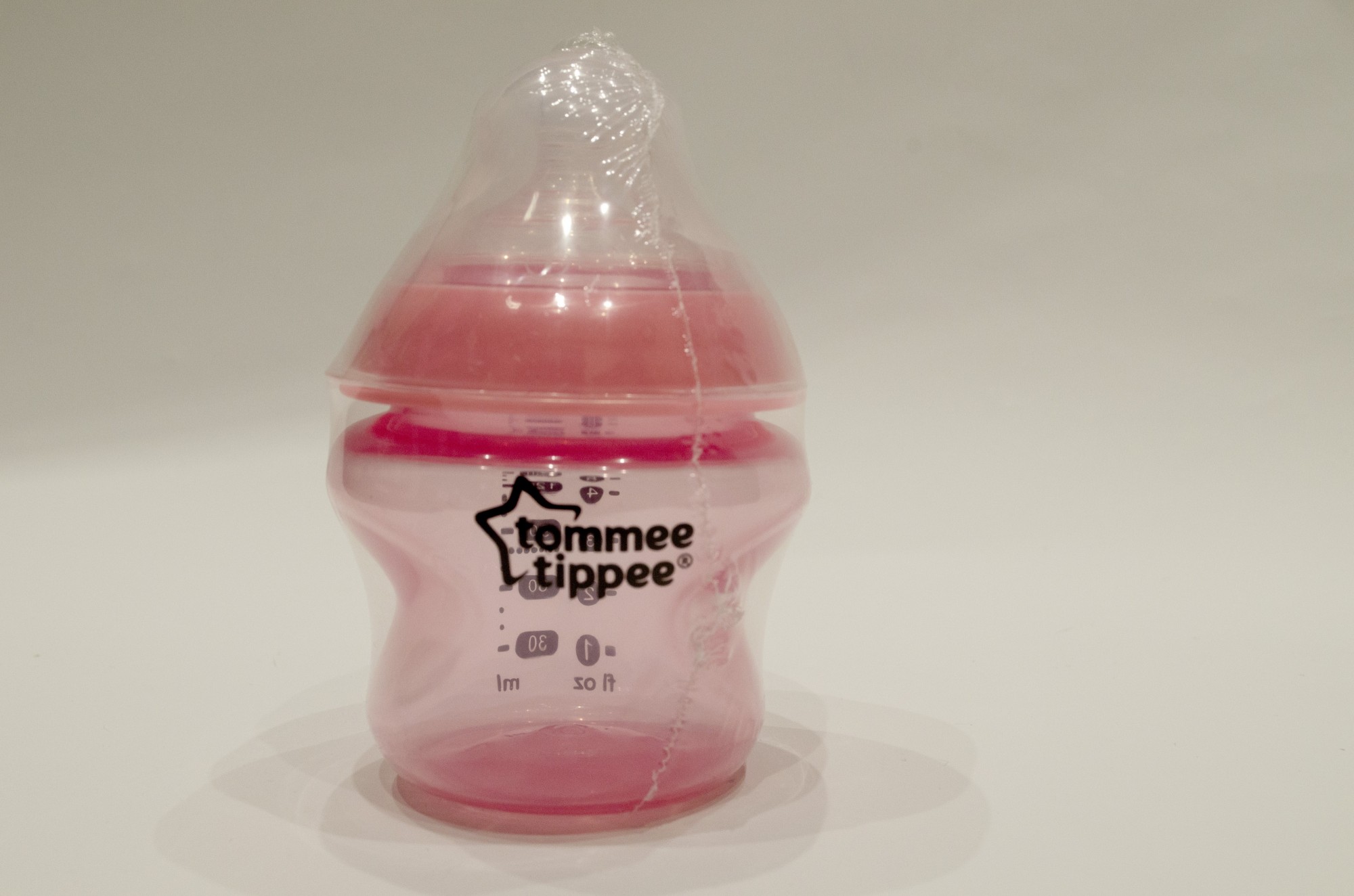 Бутылочка для кормления ( 1 шт ) Tommee tippee прозрачная розового цвета с соской крышкой 852
Бутылочка для кормления ( 1 шт ) Tommee tippee прозрачная розового цвета с соской крышкой 852