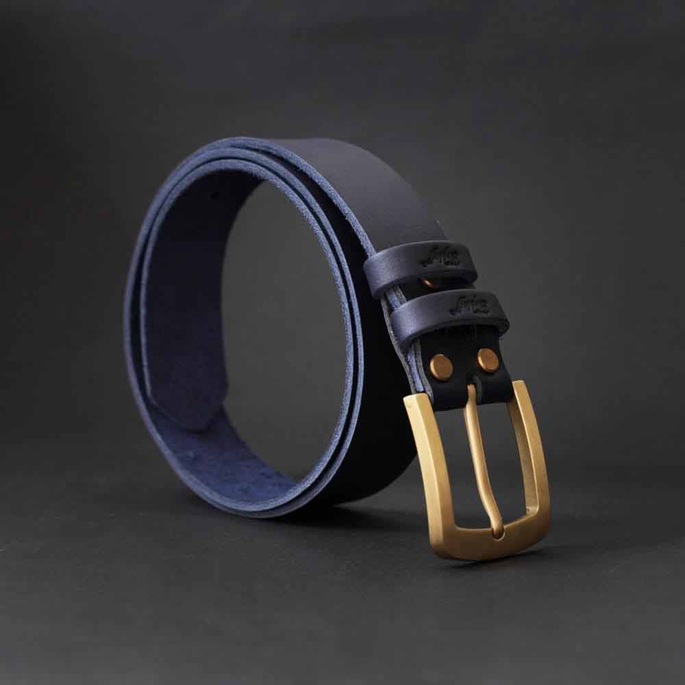Ремень Teploff Теплофф Kozak, натуральная кожа, ручная работа, синий, 120 см (belt-kozak_blue_120)
Ремень Teploff Теплофф Kozak, натуральная кожа, ручная работа, синий, 120 см (belt-kozak_blue_120)
