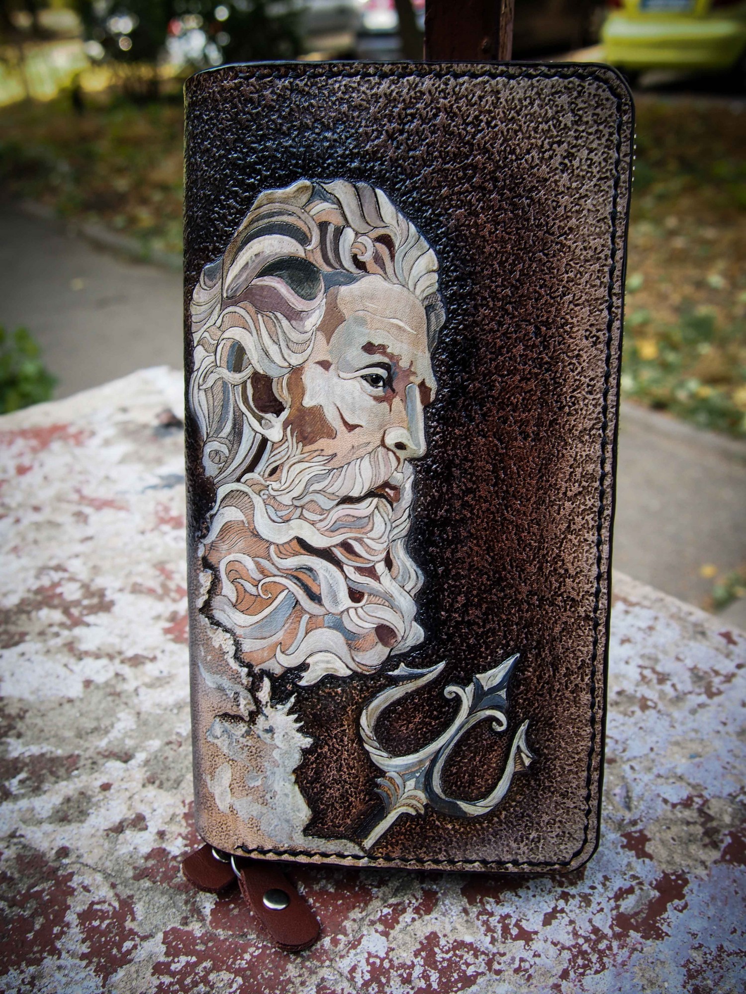 Мужской кожаный кошелек Smyrnov Leather на двойной молнии Посейдон 20 x 11 x 4 коричневый
Мужской кожаный кошелек Smyrnov Leather на двойной молнии Посейдон 20 x 11 x 4 коричневый