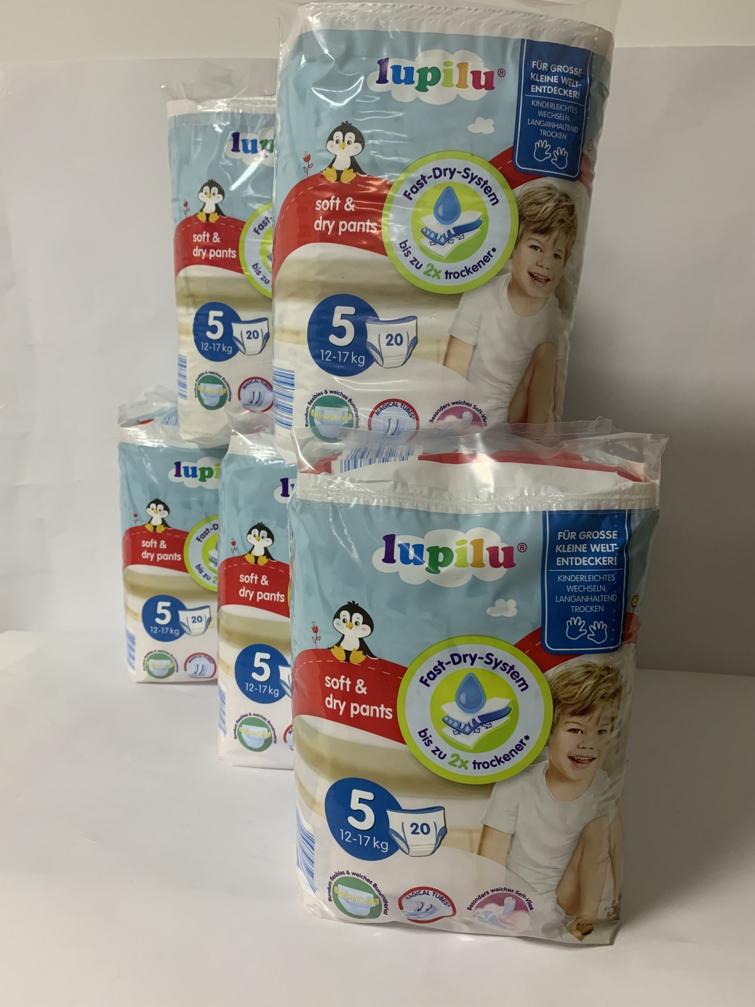Набір з 5 пачок по 20 шт., підгузників-трусиків Lupilu soft&dry розмір 5, 12-17 кг, (100 шт.)
Набір з 5 пачок по 20 шт., підгузників-трусиків Lupilu soft&dry розмір 5, 12-17 кг, (100 шт.)