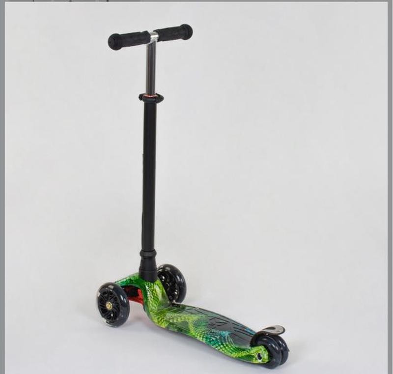 Самокат Best Scooter Maxi черно зеленый абстракция колеса передние 12см светятся А 25462 779 1317
Самокат Best Scooter Maxi черно зеленый абстракция колеса передние 12см светятся А 25462 779 1317
