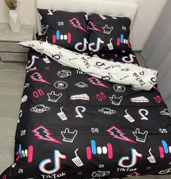 Комплект постельного белья "Tik Tok" Tirotex 1.5-спальный 145х215 см Бязь (ТТБ066-1)
Комплект постельного белья "Tik Tok" Tirotex 1.5-спальный 145х215 см Бязь (ТТБ066-1)